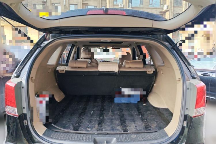 Used Kia Sorento 2012 2.4L Gasoline Comfort Edition Trunk