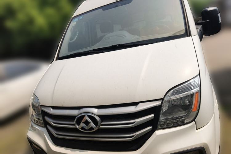 Used SAIC MAXUS Xintu V80 2017 2.5T AMT Aoyuntong China IV Short Wheelbase Mid-Roof 5/6/10-Seater
