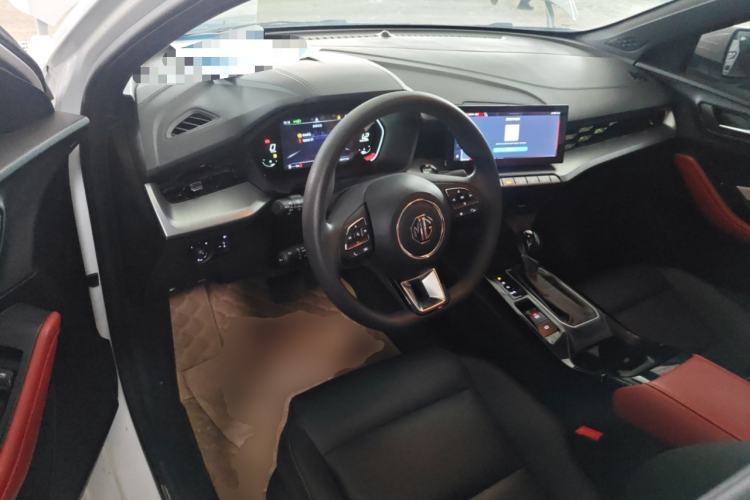 Used MG 5 2023 180 DVVT CVT Luxury Edition Center Console