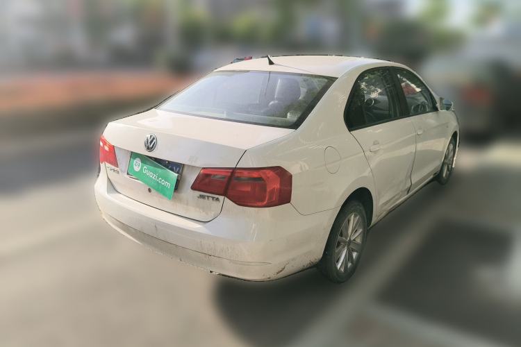 Used Volkswagen Jetta 2013 1.6L Manual Comfort Model