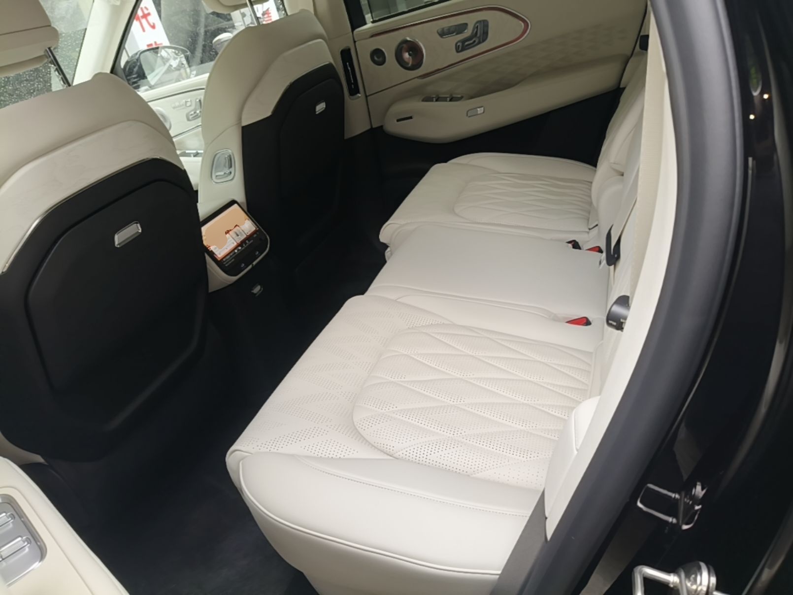Zeekr 8X 2026 Model Max Edition 55kWh — снимка 20