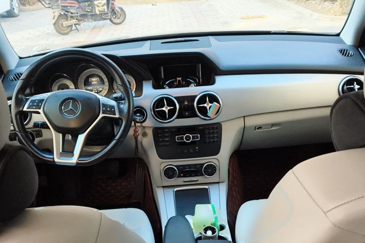 Used Mercedes-Benz GLK-Class 2015 GLK 260 4MATIC Dynamic Edition Ultimate Version
