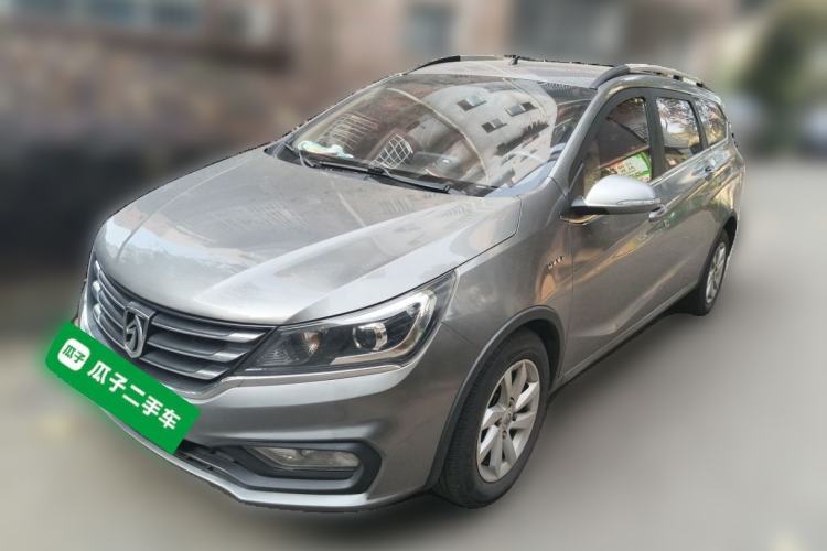 Used Baojun 310W 2017 1.5L Manual Fashion Model China V