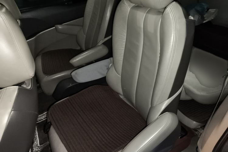 Used Buick GL8 2011 2.4L LT Luxury Business Executive Edition Left Rear Seat