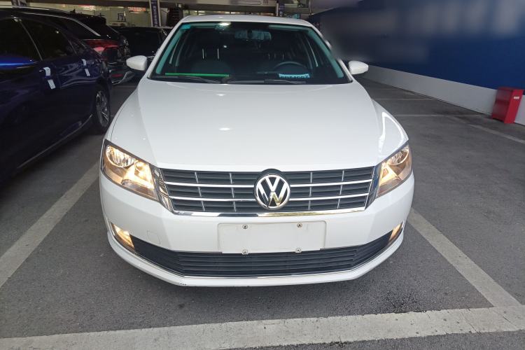 Used Volkswagen Lavida 2013 Restyled Classic 1.6L Automatic Comfort Edition Front