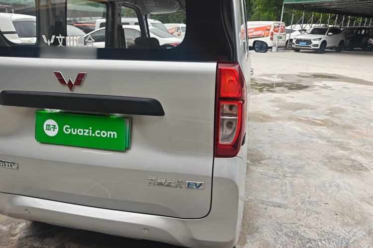 Used Wuling Zhiguang New Energy 2025 Standard Model Exterior 3