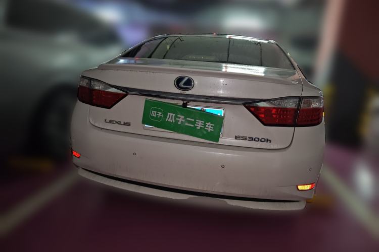 Used Lexus ES 2013 300h Elite Edition
