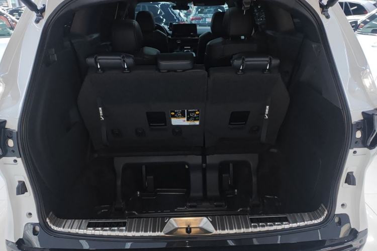 Used Toyota Granvia 2024 2.5L Hybrid Prestige PLUS Edition
