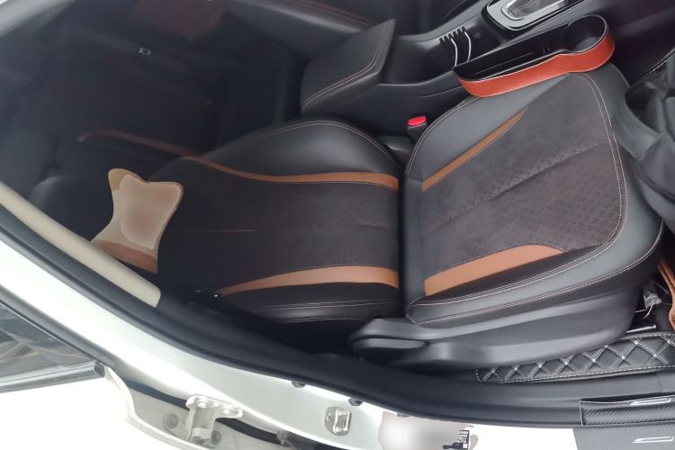 Used Buick Encore 2021 332T CVT Luxury Version Right Front Seat