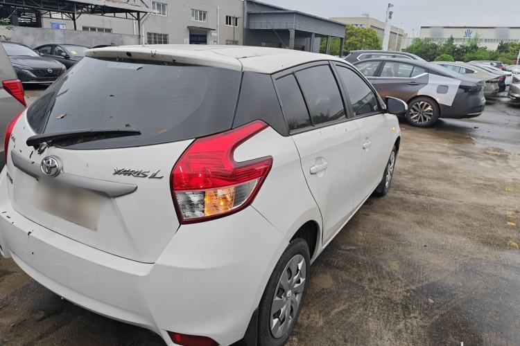 Used Toyota YARiS L Zhi Xuan 2015 1.5E Automatic Charm Edition
