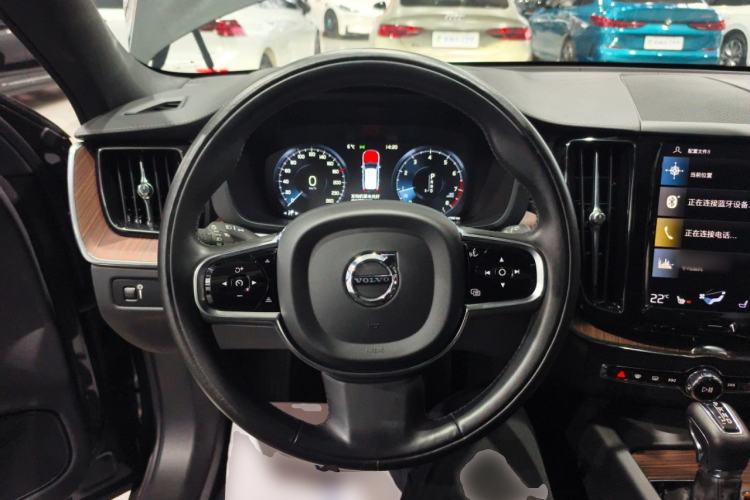 Used Volvo XC60 2021 T5 4x4 Smart Luxury Edition