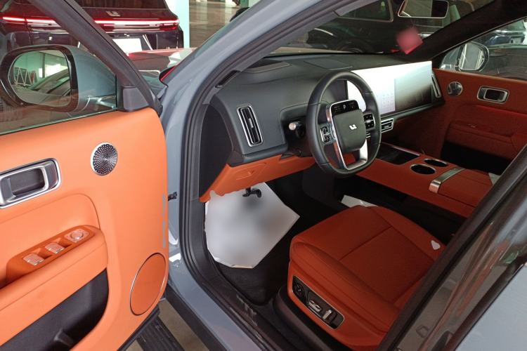 Used Li Auto L8 2025 Ultra Smart Refreshed Edition