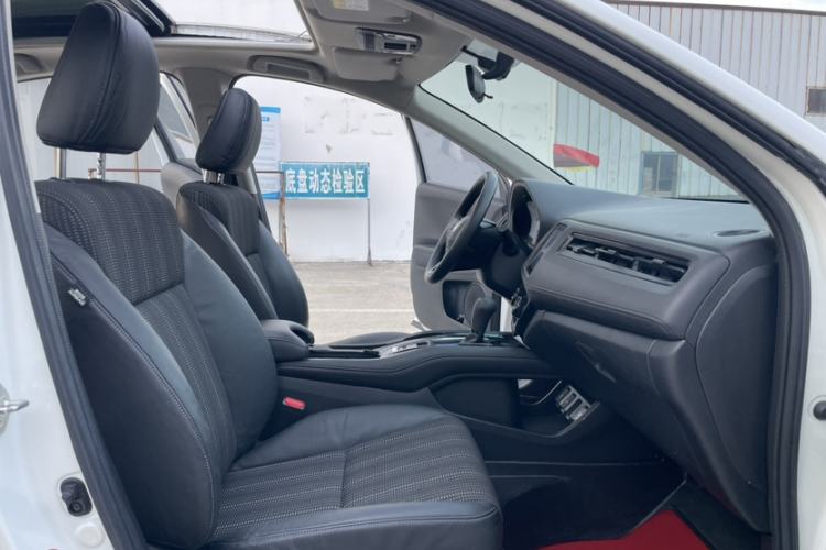 Used Honda Vezel 2017 1.8L CVT Front-Wheel Drive Pioneer Edition