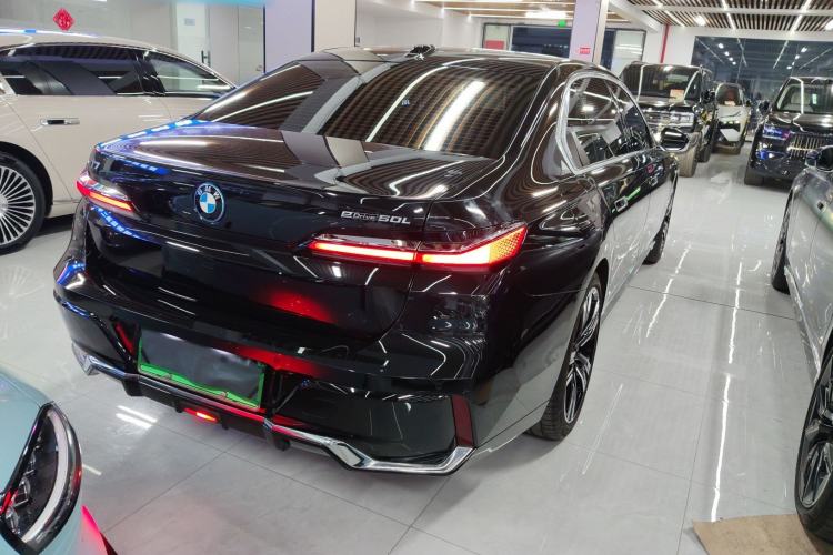 Used BMW i7 2023 eDrive50L Prestige M Sport Package Rear Right 45 Deg