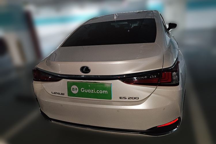 Used Lexus ES 2022 200 Excellence Edition
