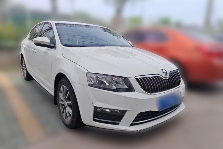 Used Skoda Octavia 2017 Classic Model 1.6L Automatic Comfort Edition
