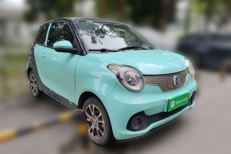 Used Brilliance Xinri i03 2021 318 km 31.45 kWh Front Right 45 Deg