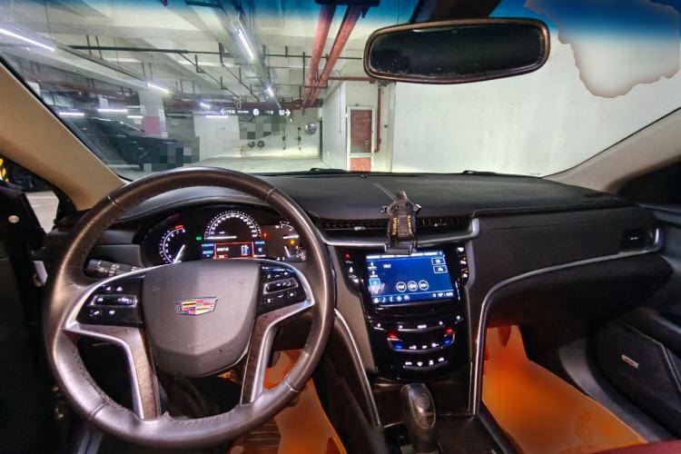 Used Cadillac XTS 2018 28T Tech Edition Center Console