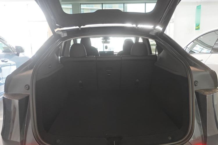 Used Tesla Model Y 2025 Rear-Wheel-Drive Version