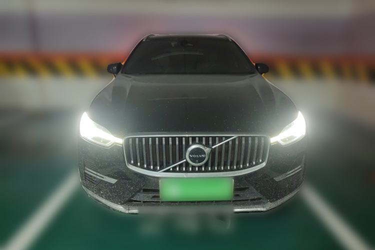 Used Volvo XC60 New Energy 2023 T8 Plug-in Hybrid Long-Range All-Wheel Drive Intelligent Luxury and Enjoyment Edition
