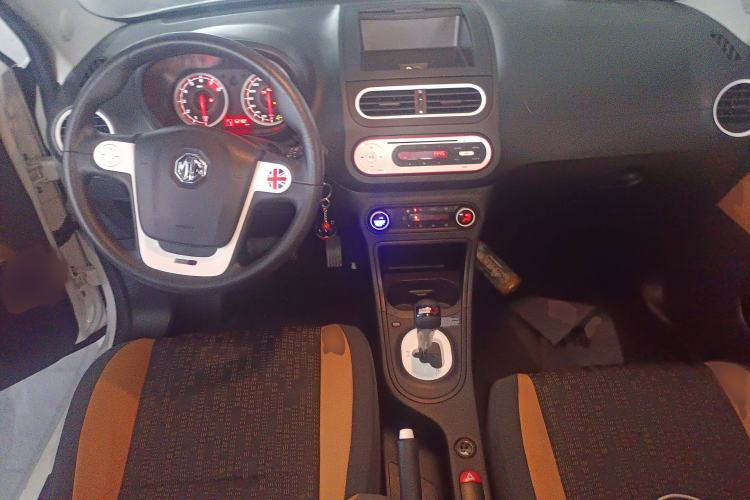 Used MG 3SW 2015 1.5L AMT Elite Model
