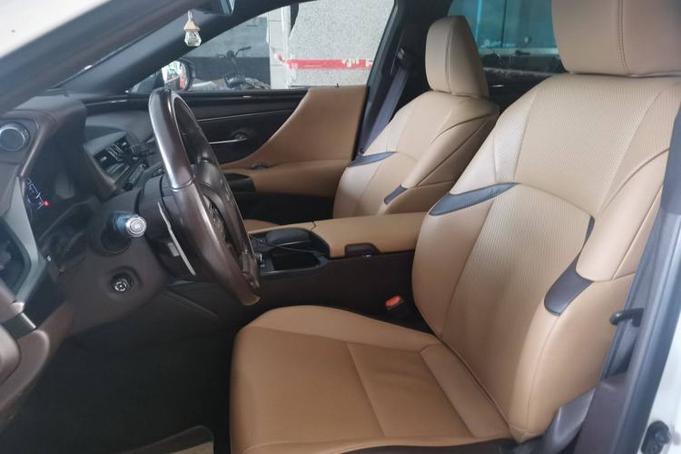 Used Lexus ES 2018 260 Excellence Edition China V Standard
