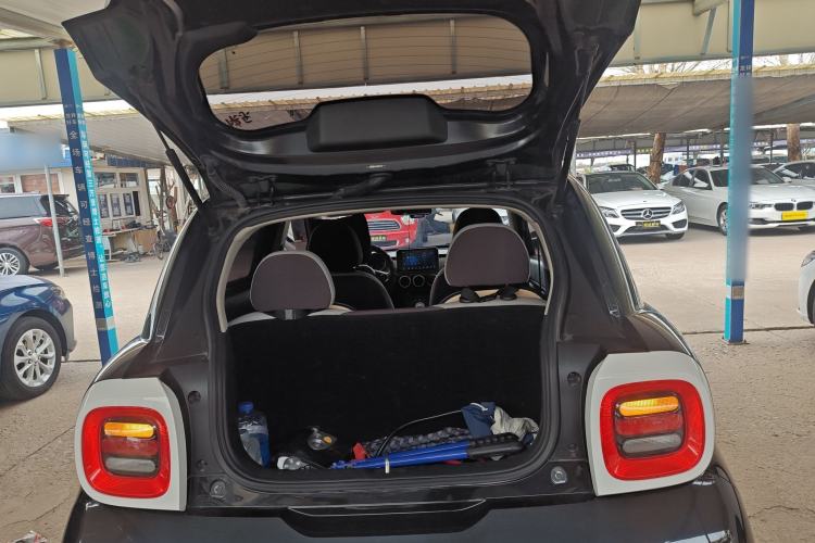 Used ORA Black Cat 2021 301 km Basic Version Trunk