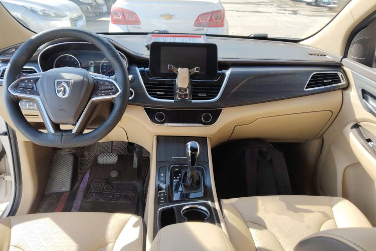 Used Baojun 730 2017 1.8L iAMT Prestige Version 7 Seats