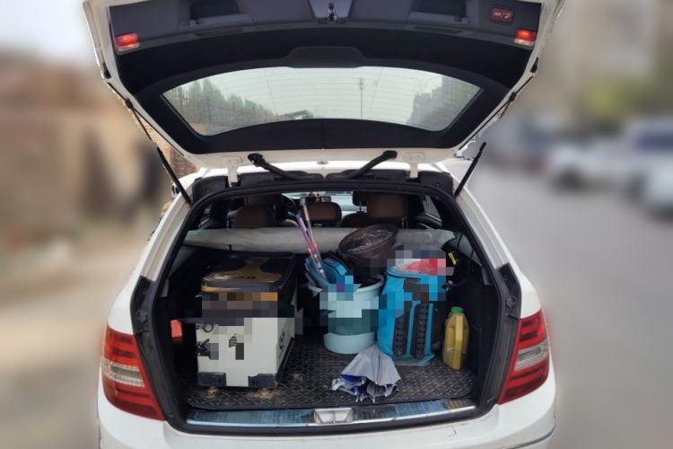 Used Mercedes-Benz C-Class 2011 C 200 Fashion Travel Edition Trunk