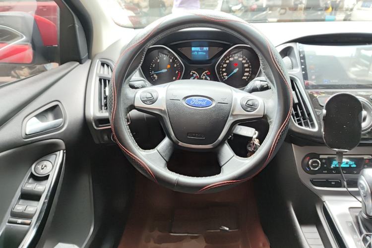 Used Ford Focus 2012 Hatchback 1.6L Automatic Fashion Edition
