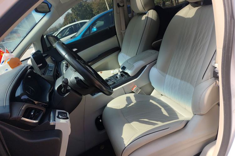 Used Buick GL8 2021 Land Cruiser Executive Class 652T Luxury Model Left Front Seat