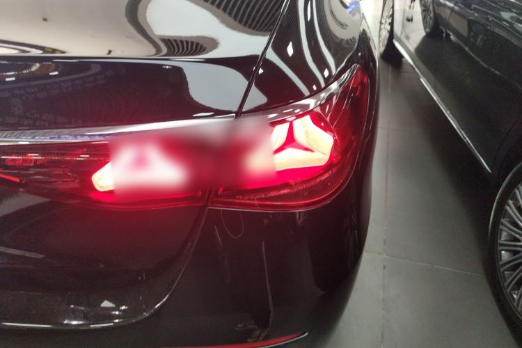 Used Mercedes-Benz E-Class 2024 E 300 L Luxury Model Right Rear Taillight