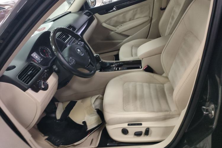 Used Volkswagen Passat 2014 1.8TSI DSG Ultimate Edition Left Front Seat