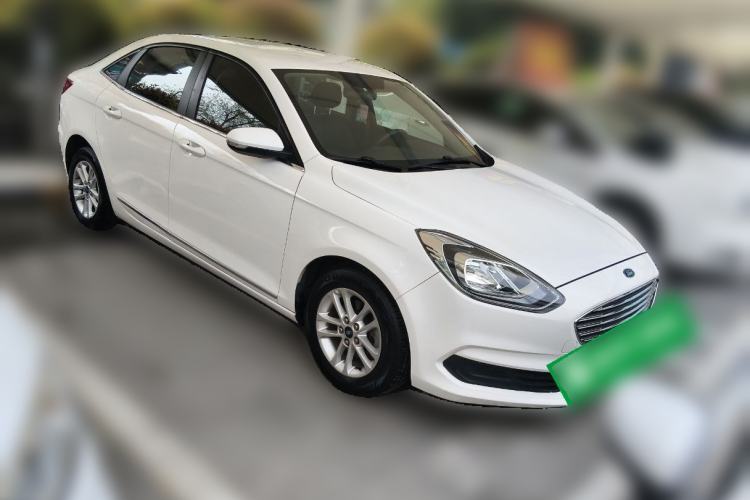 Used Ford Escort 2019 1.5L Automatic ZhiXiang Model Front Right 45 Deg