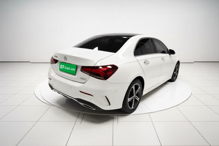 Used Mercedes-Benz A-Class 2022 Revised Version A 200 L Sport Sedan Fashionable Style
