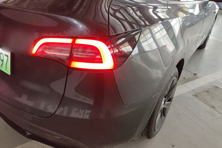 Used Tesla Model Y 2024 Rear-Wheel-Drive Version Right Rear Taillight
