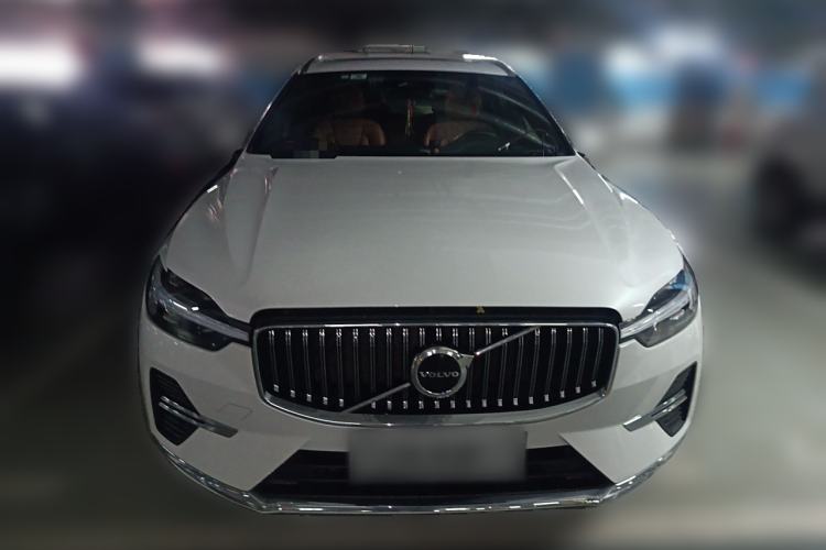 Used Volvo XC60 2023 B5 4x4 Smart Luxury Edition