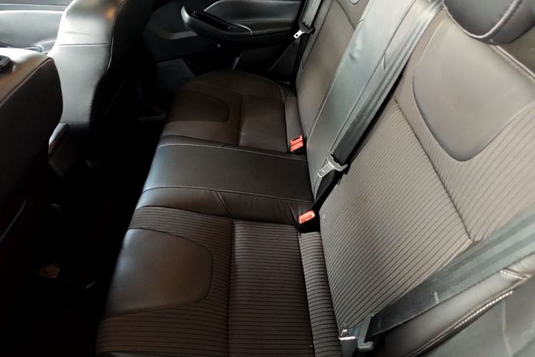 Used Ford Focus 2012 Sedan 1.6L Automatic Fashion Edition
