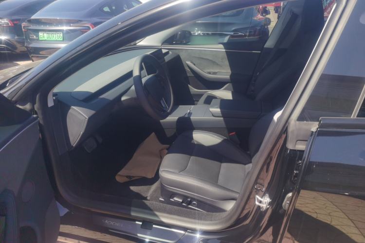 Used Tesla Model 3 2023 Long-Range All-Wheel-Drive Version
