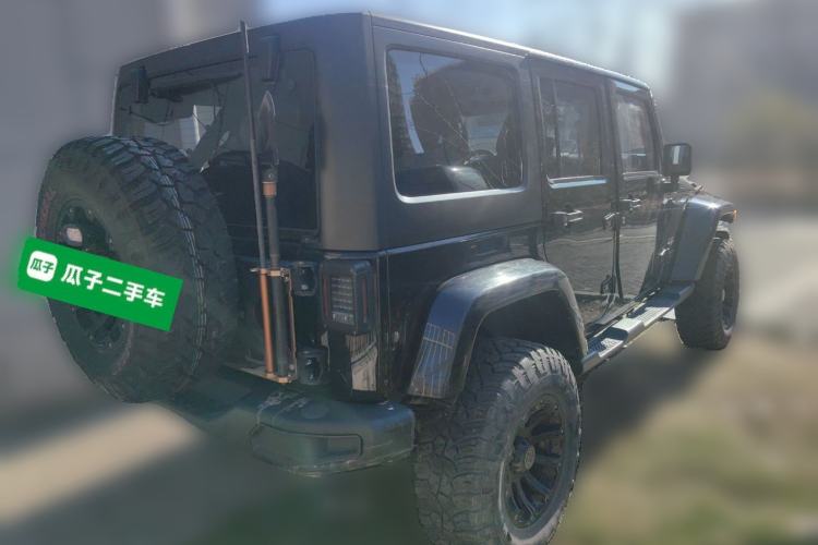 Used Jeep Wrangler 2014 3.0L Sahara Four-Door Edition