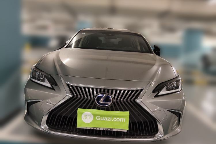 Used Lexus ES 2018 300h Premier Edition China VI Standard