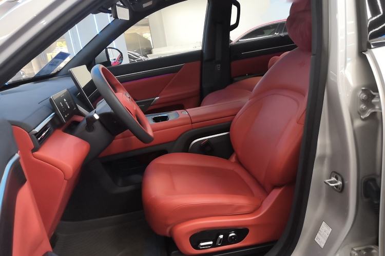 Used Dongfeng eπ eπ008 2024 636Max All-Electric Version 6 Seats
