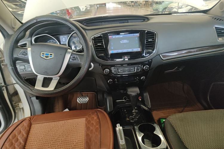 Used Geely Auto GX7 2015 Sports Edition 2.0L Automatic Luxury Upgrade Version China V Standard