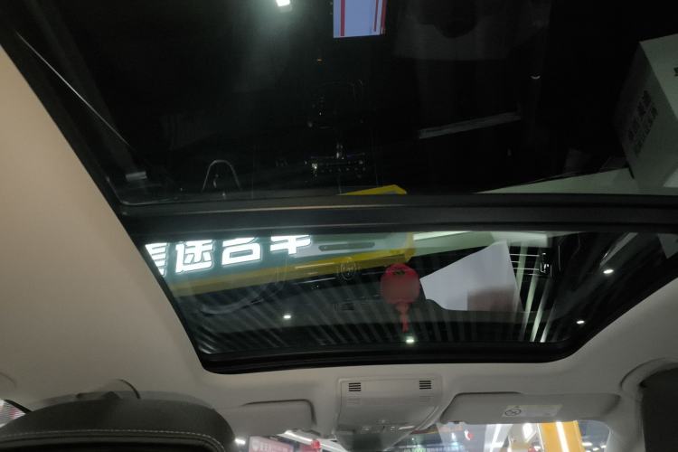 Used Volkswagen Magotan 2023 2 Million Units Commemorative Edition 330TSI DSG Luxury Version Headliner