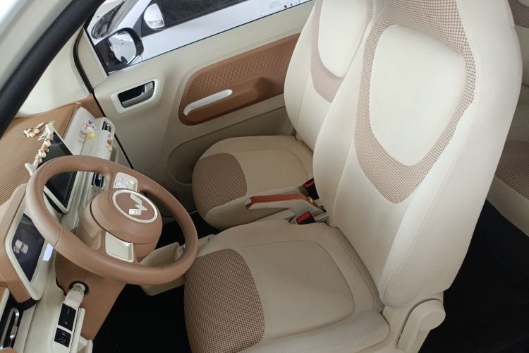 Used Wuling Hongguang MINIEV 2024 3rd Generation 215km Advanced Version
