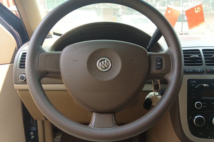 Used Buick GL8 2014 2.4L Comfort Edition
