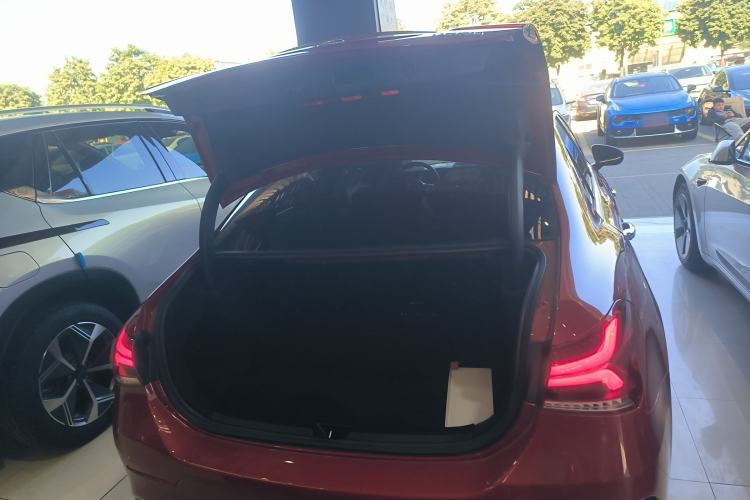 Used Mercedes-Benz A-Class 2021 A 200 L Sport Sedan Fashion Model
