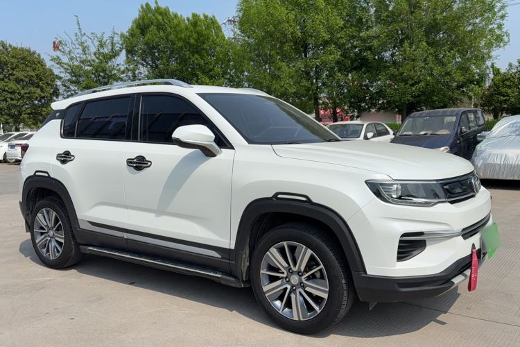 Used CHANGAN CS35PLUS 2019 1.6L Manual Chuanlian Edition Exterior 2