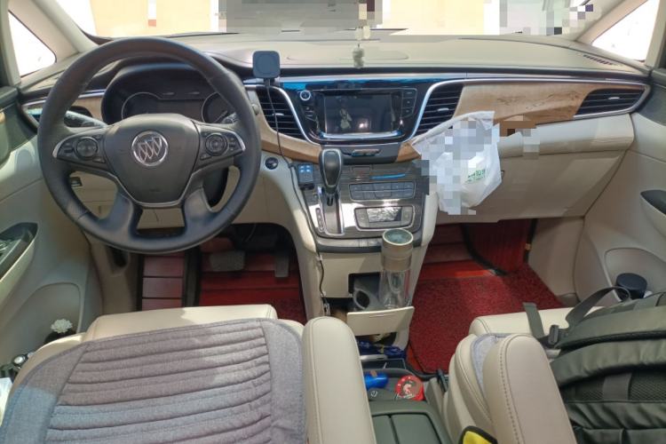 Used Buick GL8 2017 ES 28T Comfort Model China V Standard Center Console