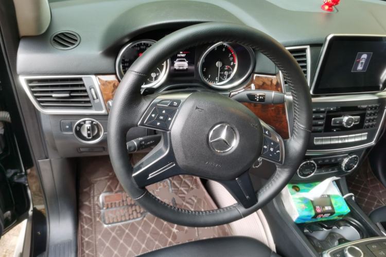 Used Mercedes-Benz M-Class 2015 ML 400 4MATIC Dynamic Model